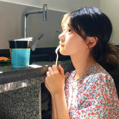 八婆封面